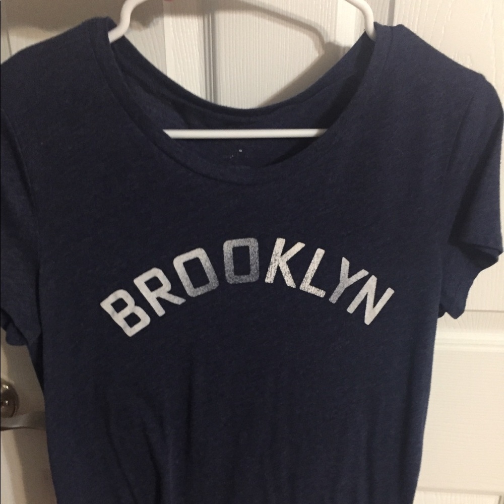 American Eagle Favorite Tee